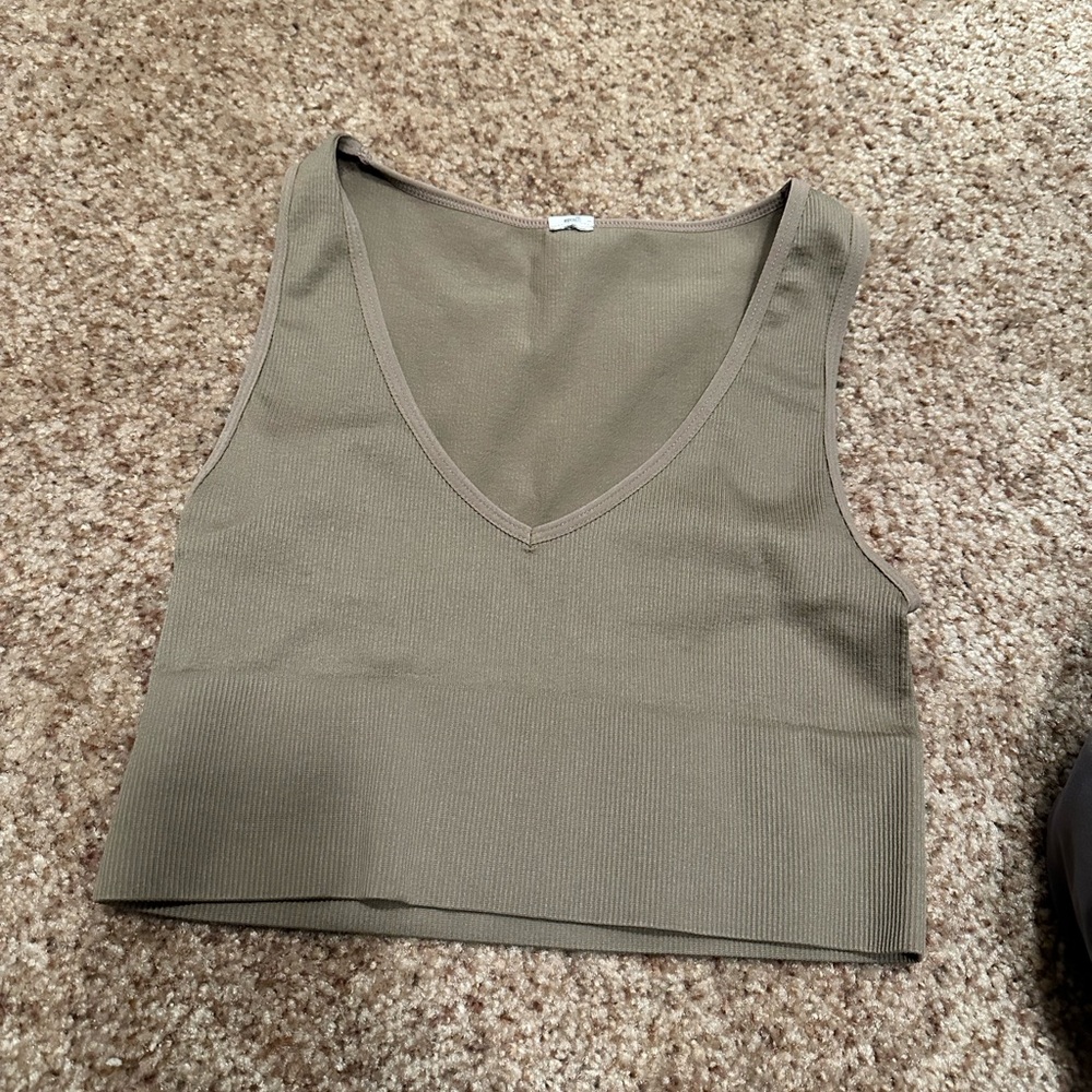 Cropped tank